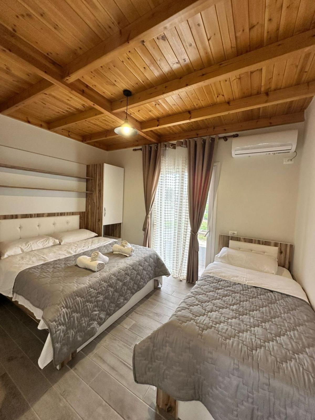 Vila Soleil Vlore Exterior photo